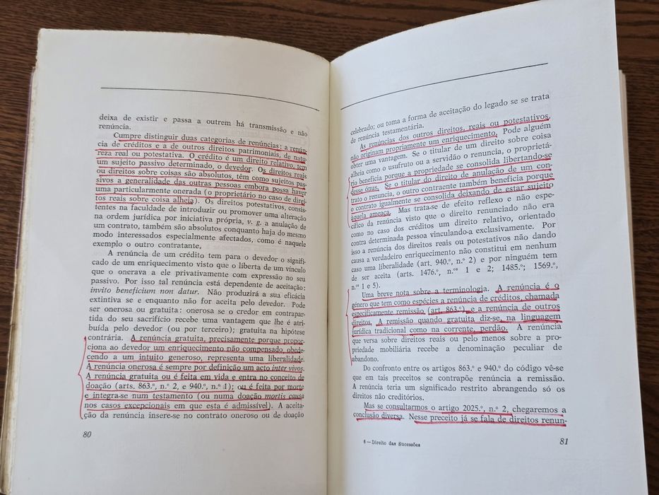 Legal Books / Law / 1 = €2.50 / 10 = €2064286382907778123