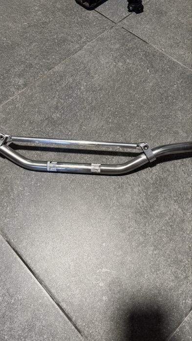 Volante mota cromado