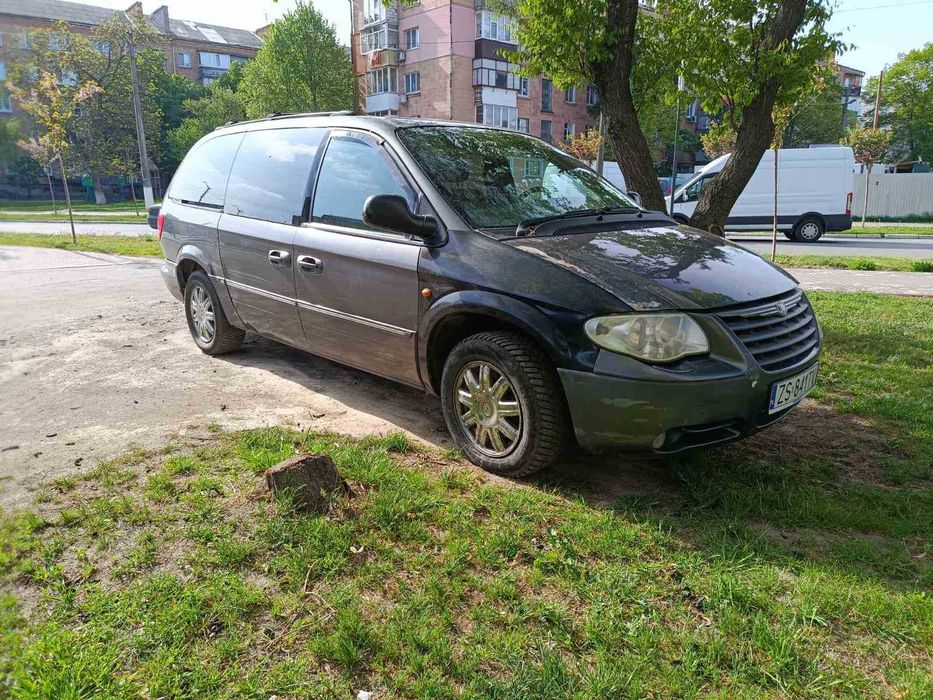 Chrysler Grand Voyager 2004 2,8AT. Добрий стан.