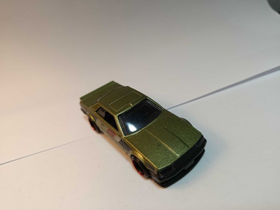 Машинки HotWheels