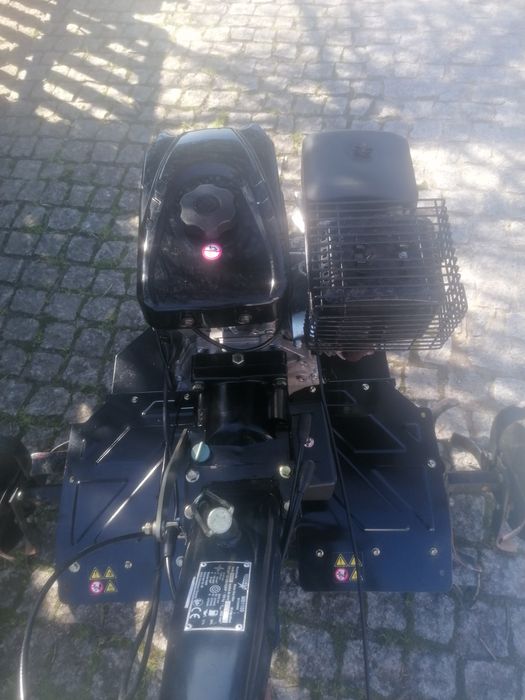 Moto Enxada com motor a gasolina