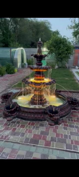 Фонтан садовий з мармурової крихти і високоякісного бетону Б550.