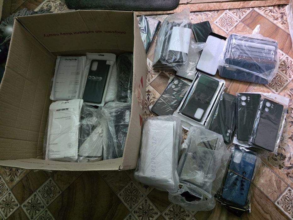 Великий набір чохлів для старих флагманів Samsung, Xiaomi, Oppo, Pixel