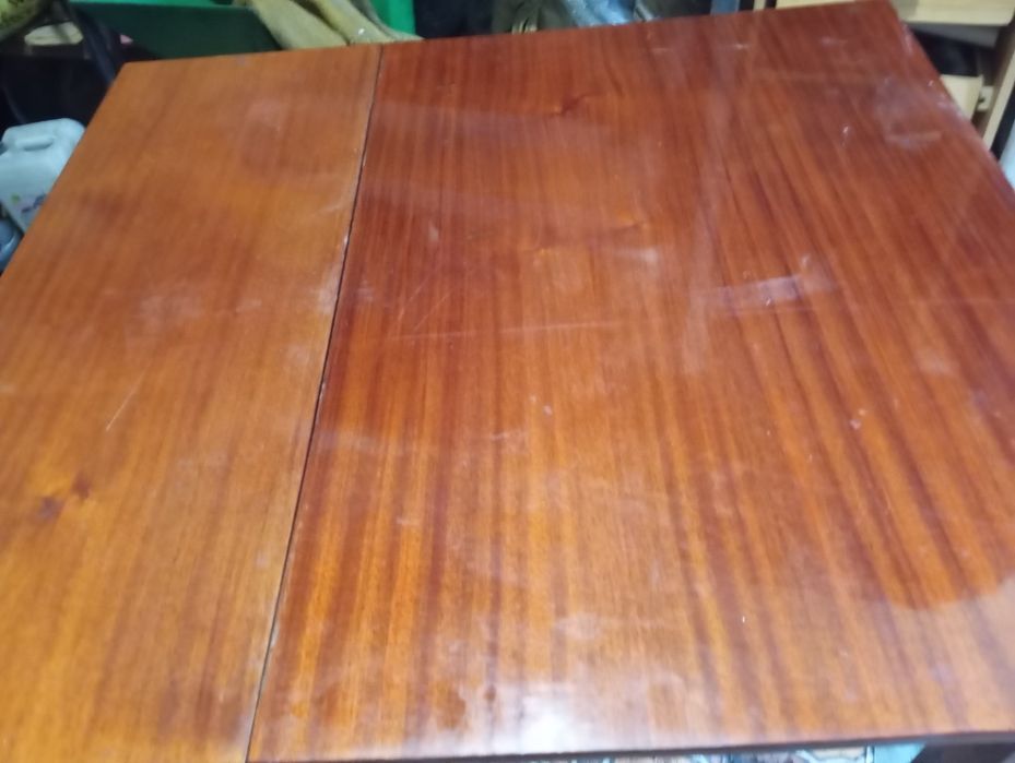 Продам роздвіжний стіл і стілкнишка