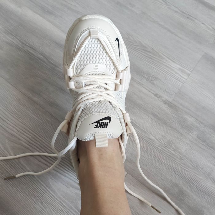 Nowe buty sneakersy.