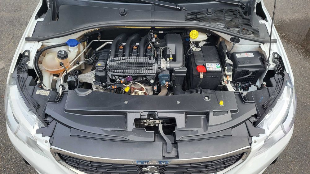 Авто Peugeot 301 2021