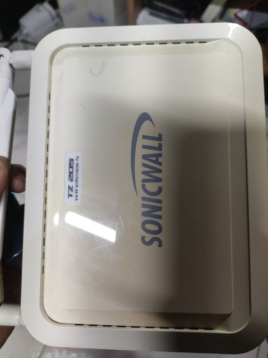 SonicWall TZ205 (physical firewall with VPN)64552614798083120