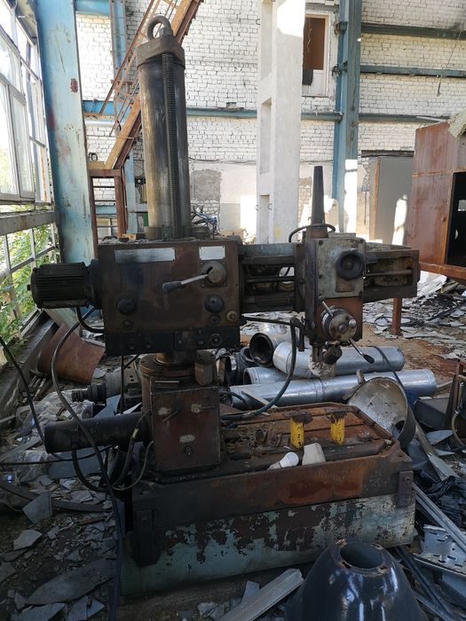 2А125, 2К52, 2Н55 радиально сверлильные станки не дорого.