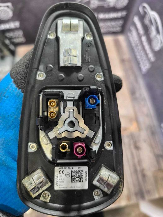 GPS антена радіо плавник акули VW ID.3 ID.4 Golf 8  5WA035507E