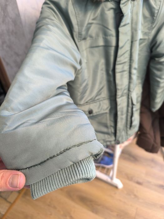 Тепла куртка в ідеальному стані