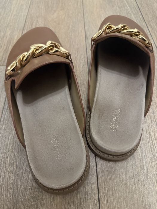Michael Kors klapki mokasyny ze złotym łańcuchem damskie 41 karmel