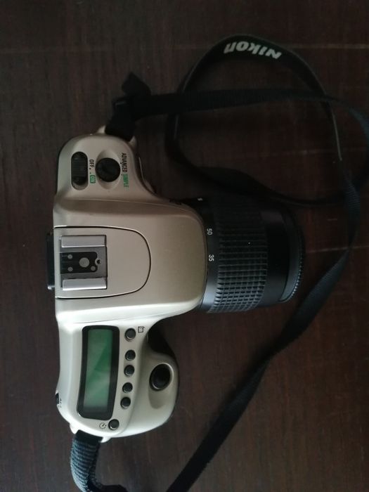 Nikon F50 analógica