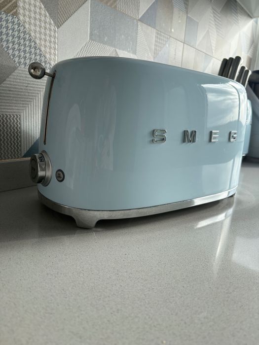 Torradeira SMEG com 1 ano de uso semanal (excelente condição)