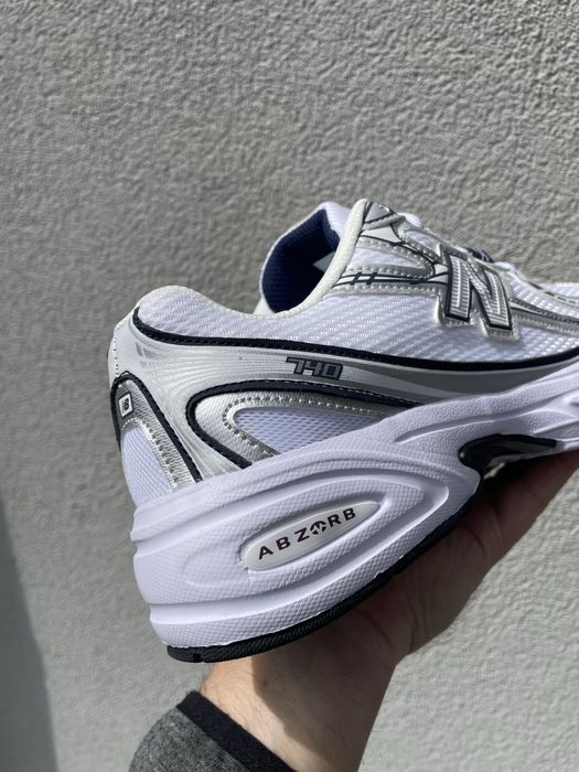 Кросівки New Balance  silver ТОП