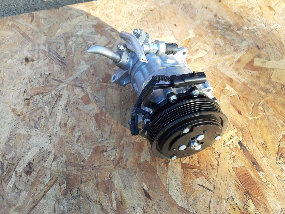Sprężarka klimatyzacji Jeep Cherokee Liberty 3.7 KJ 02-05r