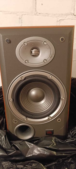Sprzedam Kolumny głośnikowe JBL E30