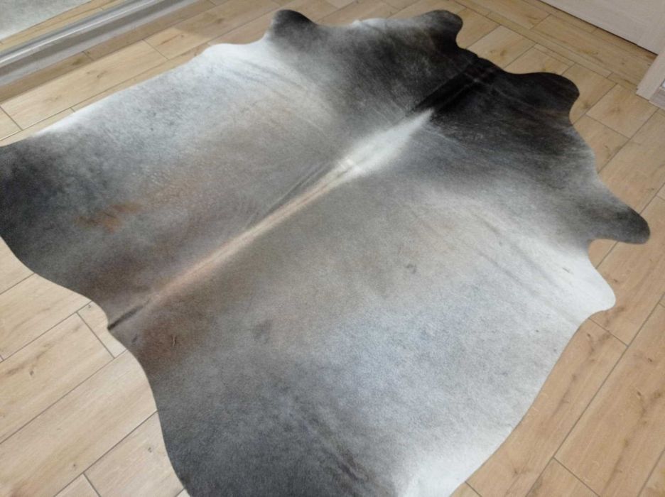 Dywan SKÓRA BYDLĘCA czarno-szaro-beżowa Krowa naturalna UNIKAT
