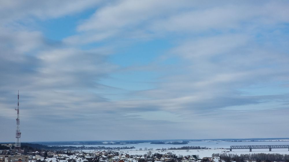 БЕЗ КОМІСІЇ. 1здача.2кімн.46м2.Інвертори на тепло,воду.В тихому центрі