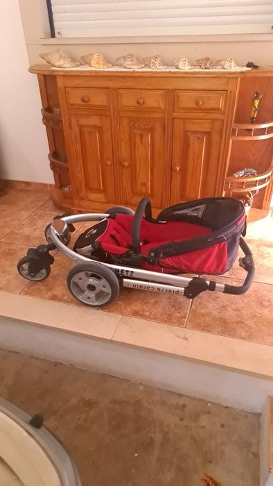 Carrinho de bebé Pierre Cardin
