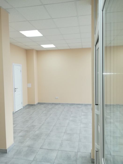 Продам комерційне приміщення з ремонтом, ЖК Сонячний ,