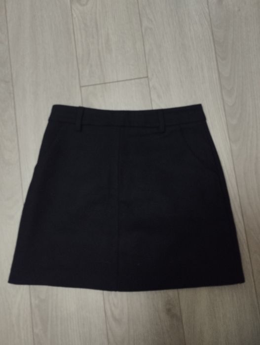 Продаю мініюбку чорну