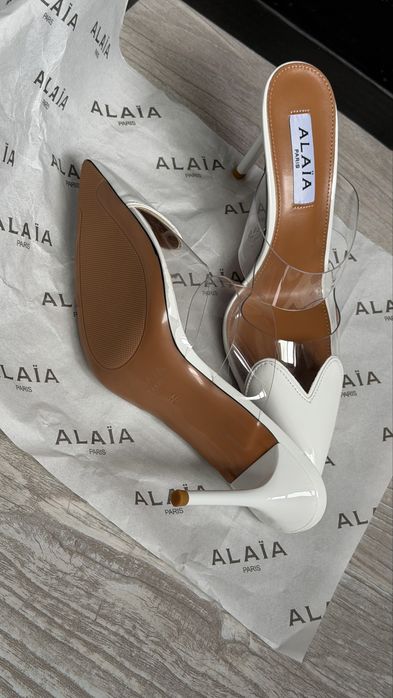Туфлі Alaia в наявності 38 39 босоніжки мюлі шльопанці
