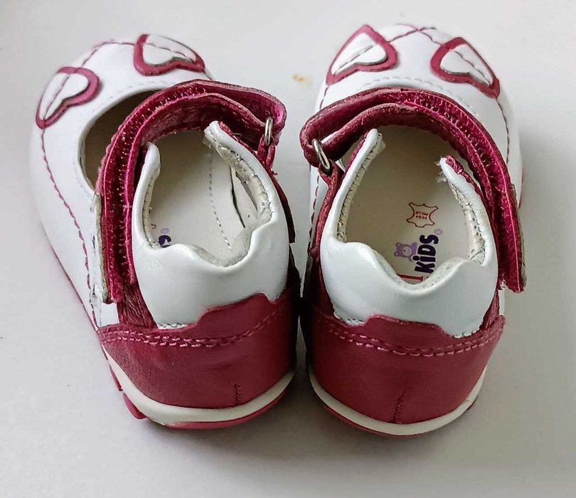 НАТУРАЛЬНА ШКІРА! Туфлі для дівчинки від Lasocki Kids (Польща) 18р