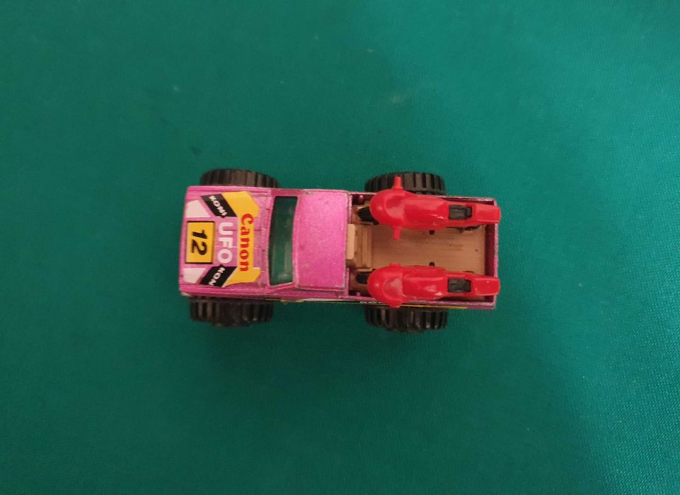 Carrinho NISSAN PICKUP 4X4 com duas motos - RARO - Guisval - Espanha