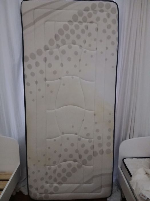 Colchão 2 metros por 90 cm