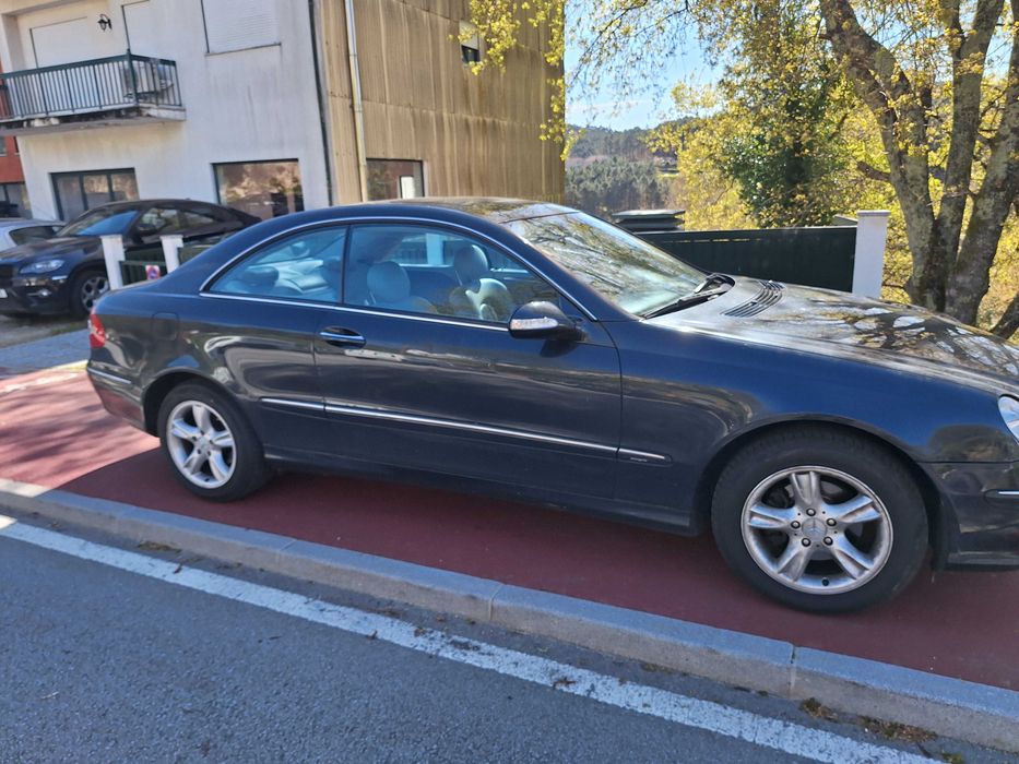 Mercedes CLK200 a gasolina