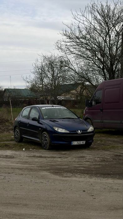 Peugeout 206 1.1 Бенз