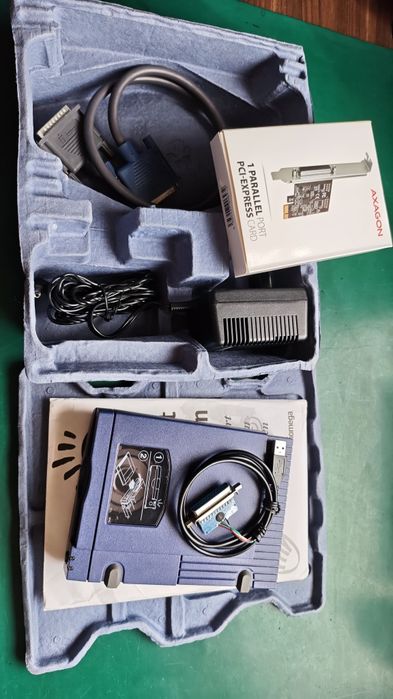 Napęd ZIP 100  Iomega, karta Parallel- PCI Express, kabel usb-lpt
