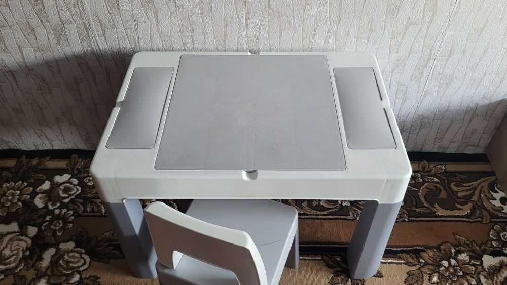 Продам дитячий столик та стільчик