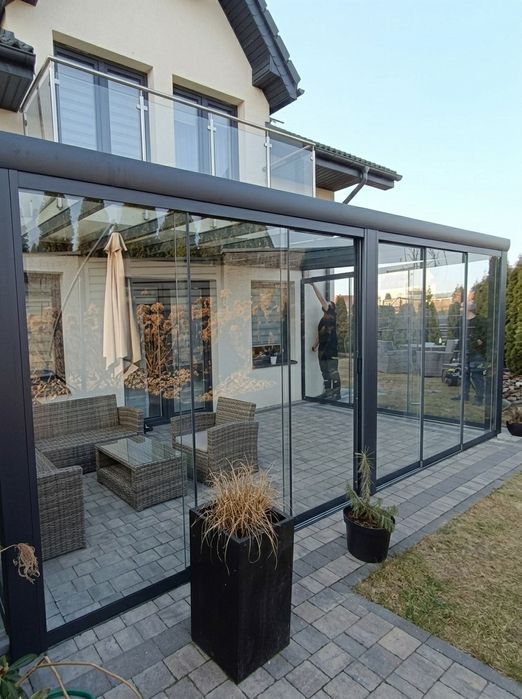 Pergole aluminiowe i zabudowy szklane na wymiar