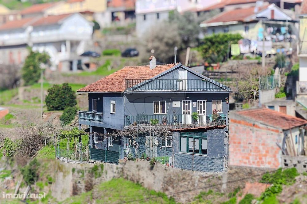 Moradia T4 para venda — Poiares E Canelas, Vila Real