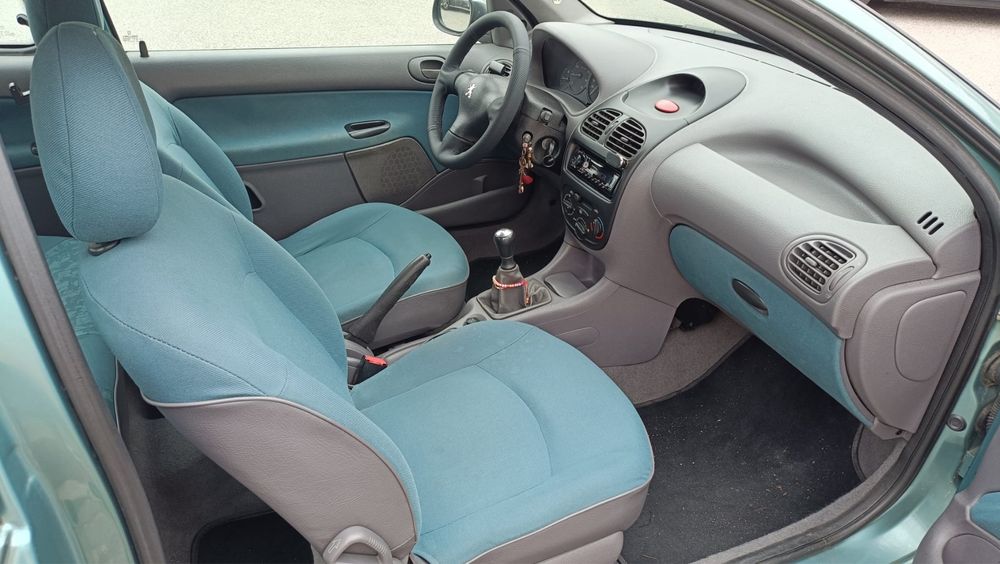 Peugeot 206   1.1   3 portas
