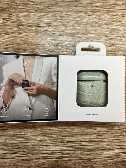 Чохли на AirPods 1 та 2