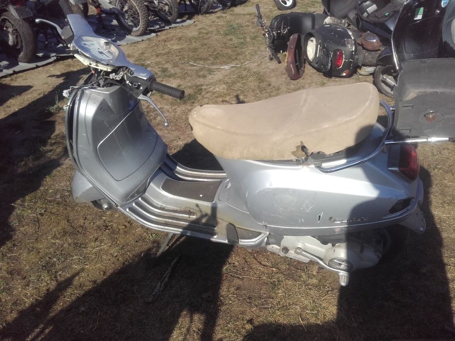 Piaggio vespa lx125 lx 125 silnik koło felga lampa amortyzator części