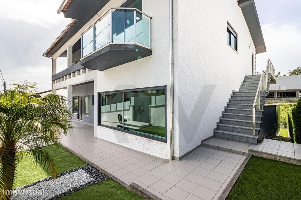 Moradia T4+1 |Excelência| - Centro - Oliveira de Azemeís!