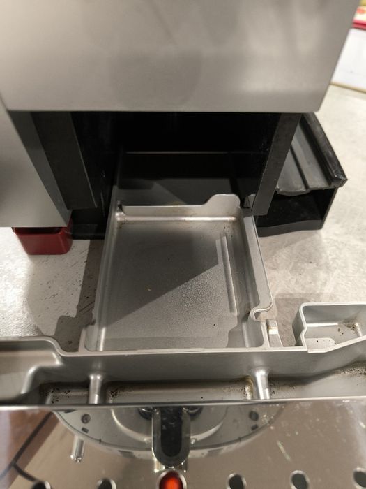 Ekspres DeLonghi magnifica s