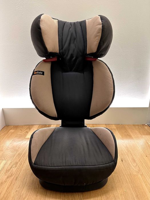 Assento auto BESAFE Izi Up Fix, Grupo II-III, Idades 4-12 anos