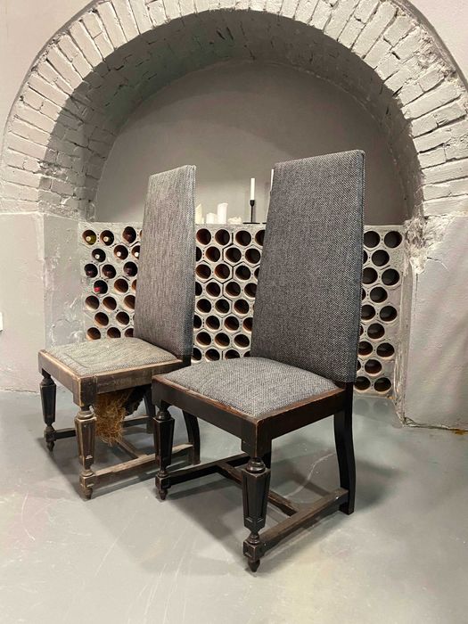 2 Cadeiras estilo Palacio madeira maciça e encosto alto