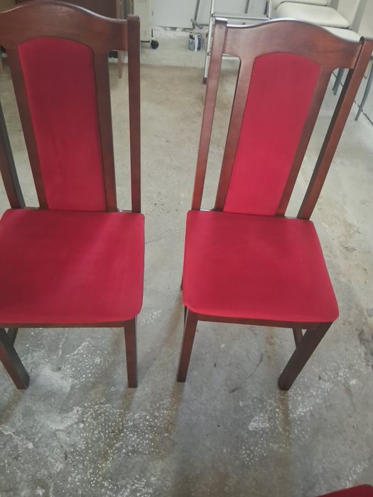 Masywne krzesla stan dobry