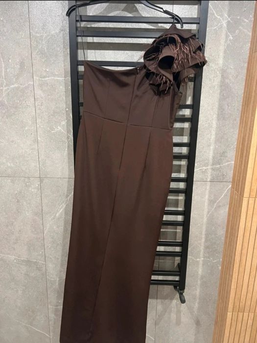 Sukienka Bicotone z piórkami