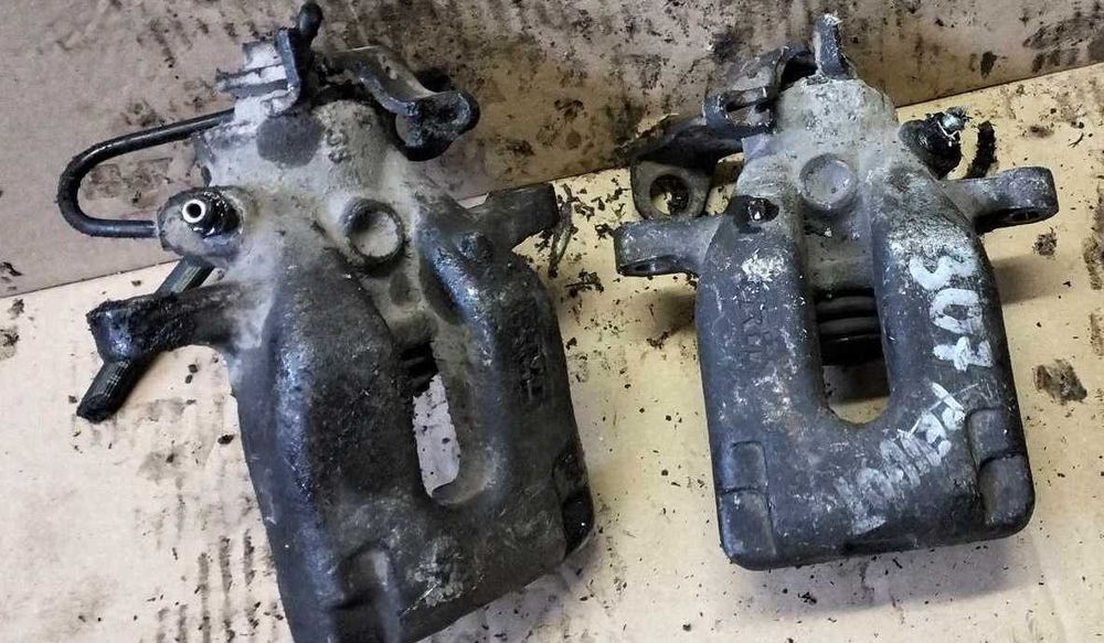 zacisk, zaciski tylne peugeot 206, 307, clio, citroen