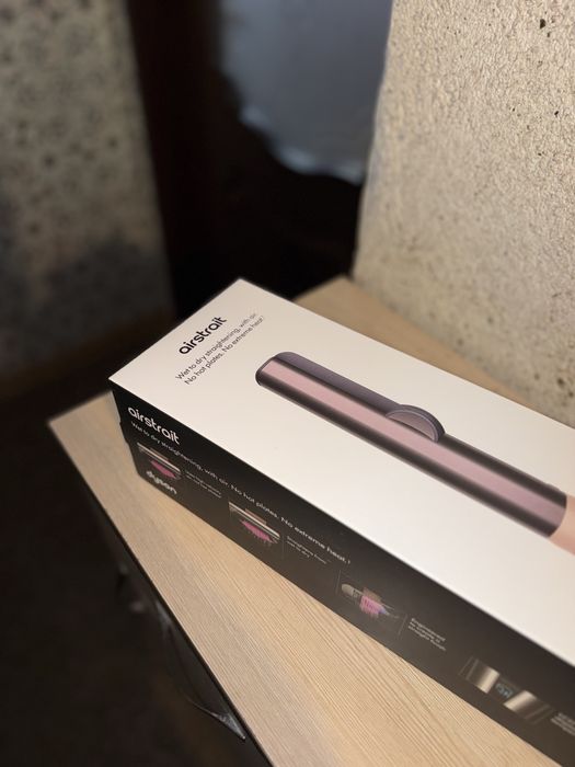 Випрямляч для волосся Dyson Airstrait HT01