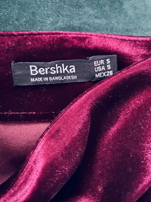 Bershka S welurowa swiateczna spodniczka bordowa