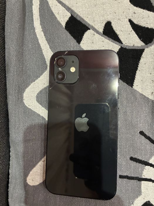 iPhone 12 продам