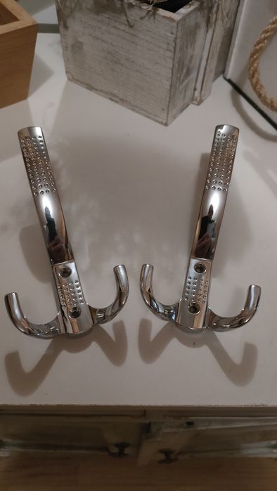 2 Nowe Metalowe Uchwyty Wieszaki na Ubrania 15x7,5 cm