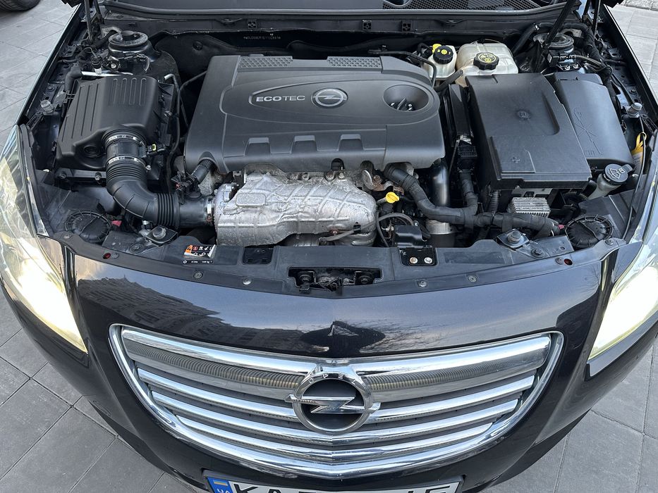 Продам автомобіль Opel Insignia